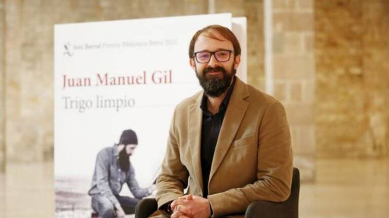 El escritor Juan Manuel Gil estará en el Club de Lectura de Huércal