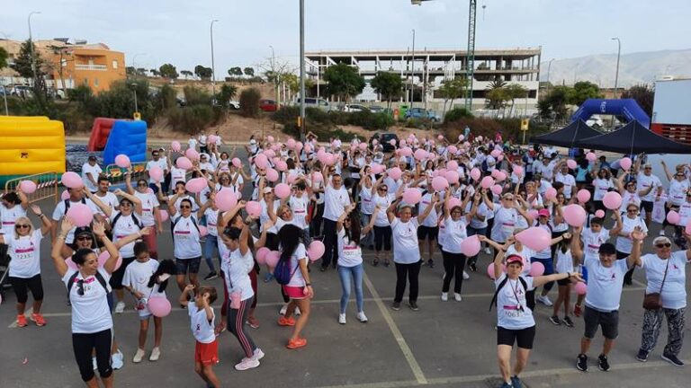 400 participantes en la Marcha Rosa contra el Cáncer de Mama