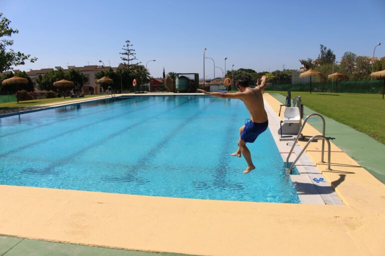 La piscina municipal abre sus puertas el 25 de junio y ya es posible solicitar los bonos