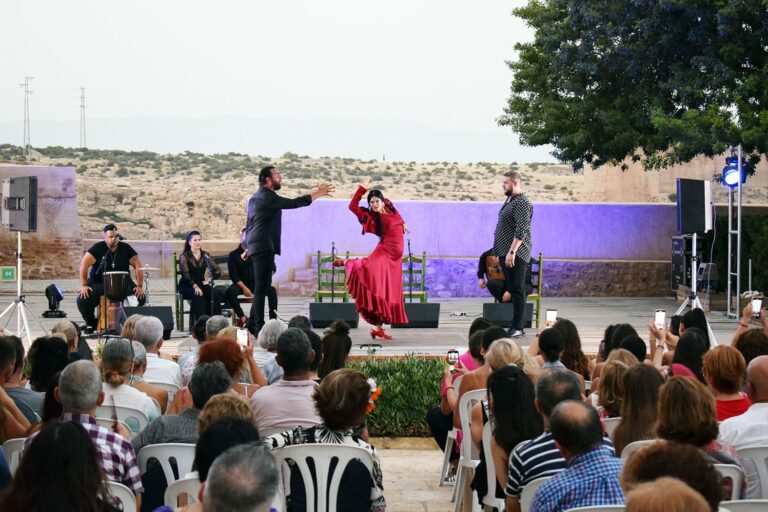 Inés de Inés derrocha talento en su paso por el Festival de Flamenco y Danza de Almería